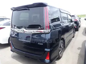 Toyota Noah 2.0 Front Wheel Drive (8 Seater) 2021 Matt Black