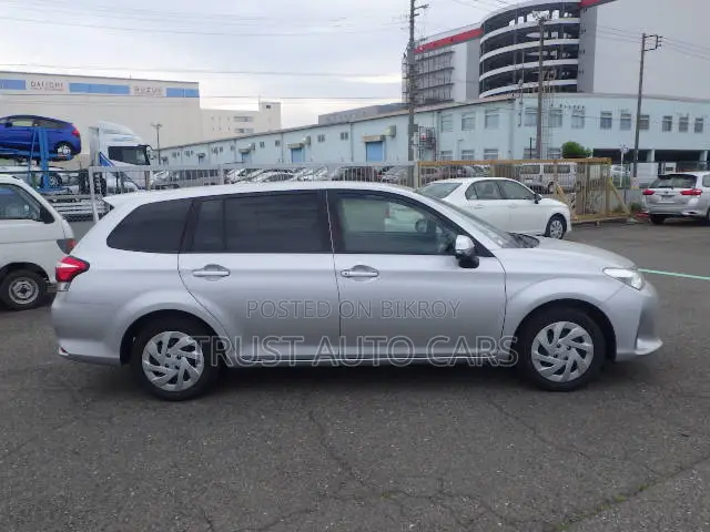 Toyota Corolla Fielder 2021 Silver