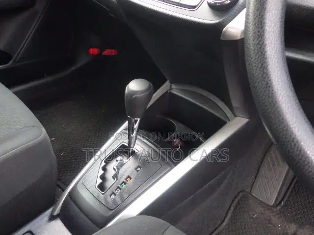 Toyota Corolla Fielder 2021 Silver