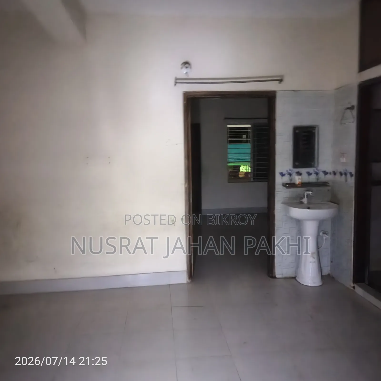 ১লা সেপ্টেম্বর থেকে সাবলেট এক রুম ভাড়া হবে