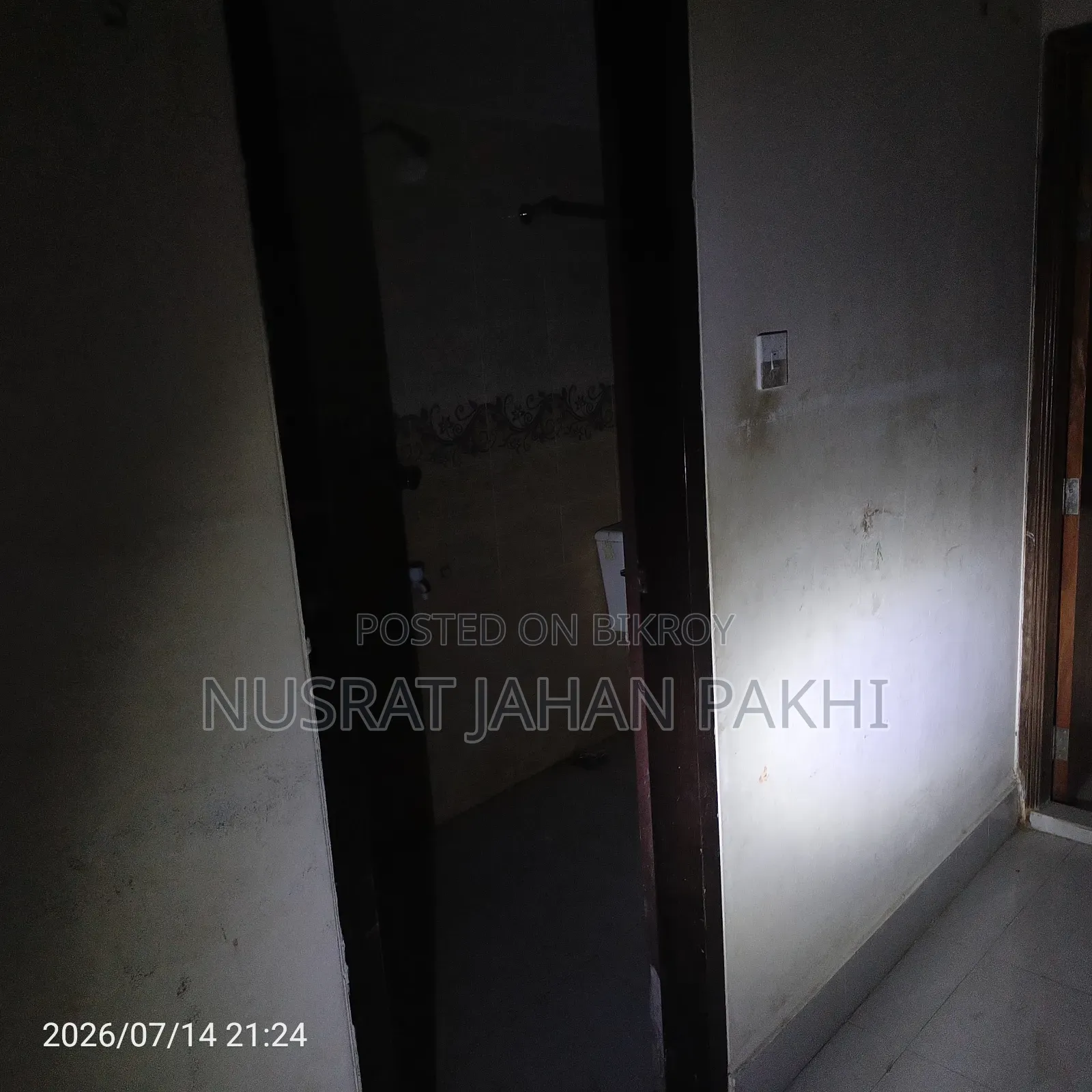 ১লা সেপ্টেম্বর থেকে সাবলেট এক রুম ভাড়া হবে