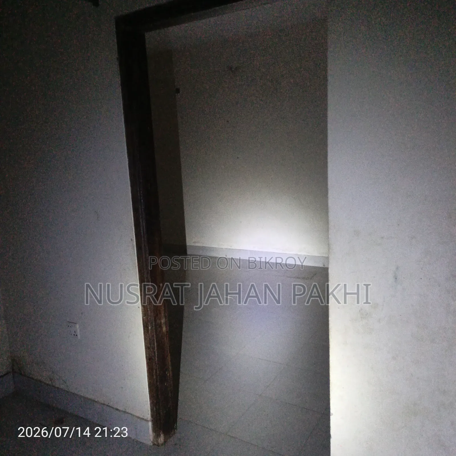 ১লা সেপ্টেম্বর থেকে সাবলেট এক রুম ভাড়া হবে