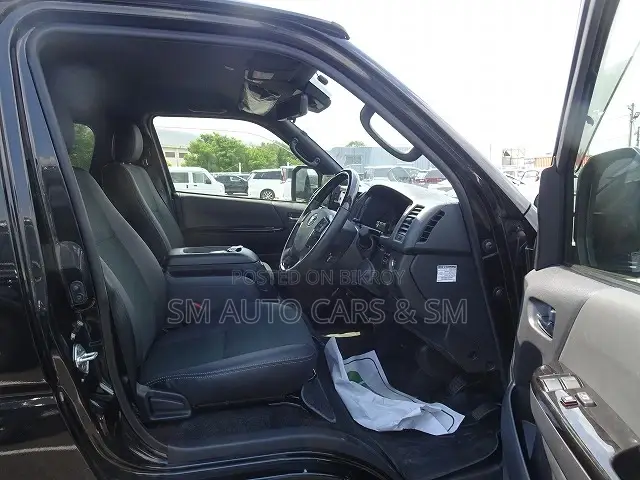 Toyota HiAce 2023 Black