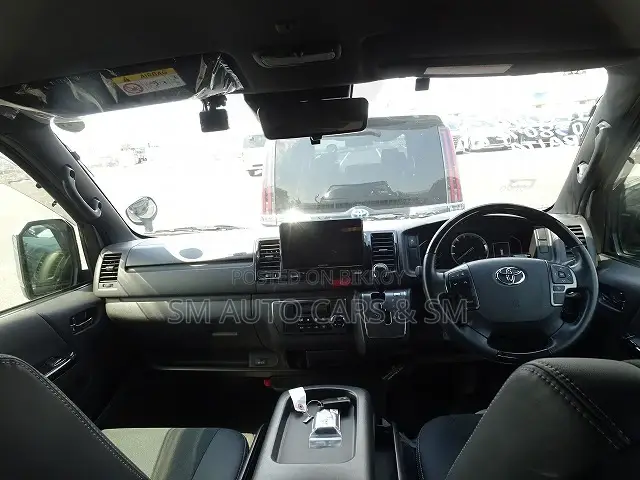 Toyota HiAce 2023 Black
