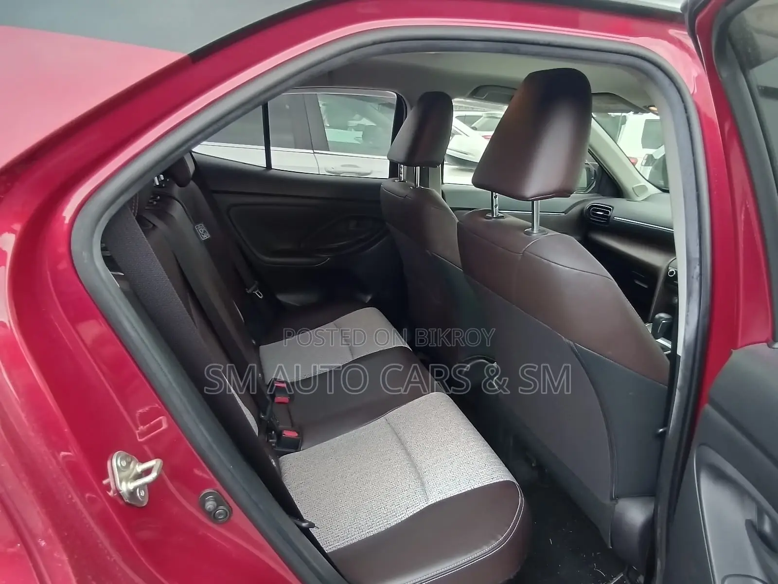 Toyota Yaris Cross 1.5 Hybrid FWD 2021 Red