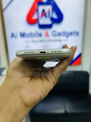 Apple iPhone 11 128 GB White