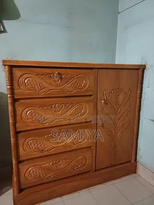 Location Keraniganj. Teak wood wardrobe for sale, size 4.5-5 feet.