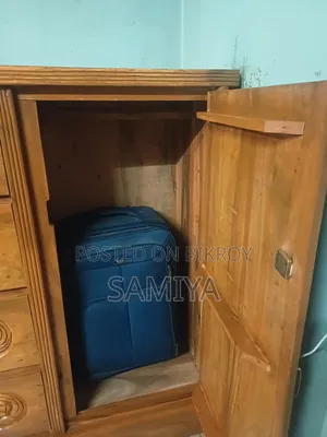 Location Keraniganj. Teak wood wardrobe for sale, size 4.5-5 feet.
