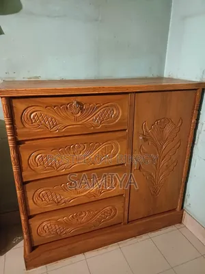 Location Keraniganj. Teak wood wardrobe for sale, size 4.5-5 feet.