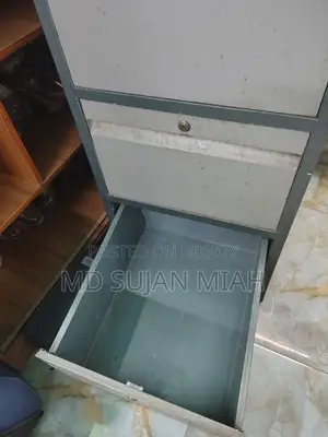 Used Steel 4-Drawer Office/Shop File Cabinet – Sturdy and Durable