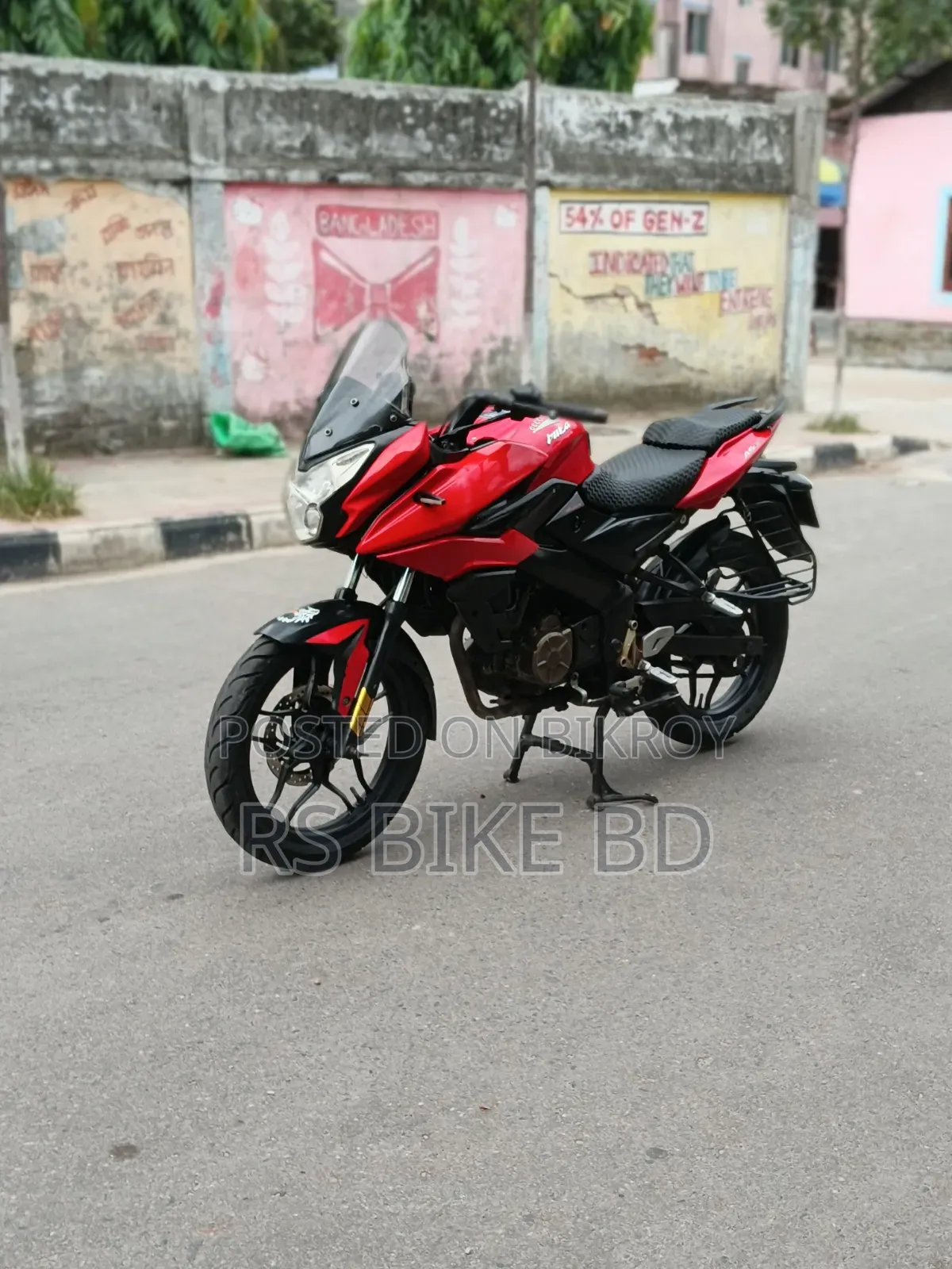 Bajaj 2016 Red