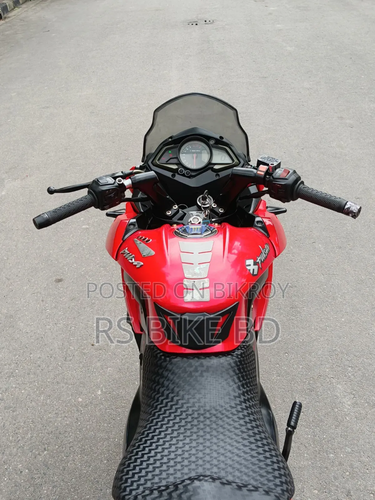 Bajaj 2016 Red