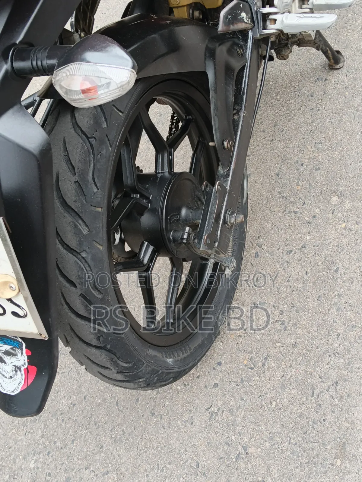 Bajaj 2016 Red