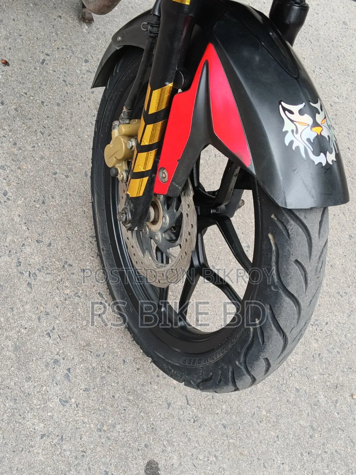 Bajaj 2016 Red
