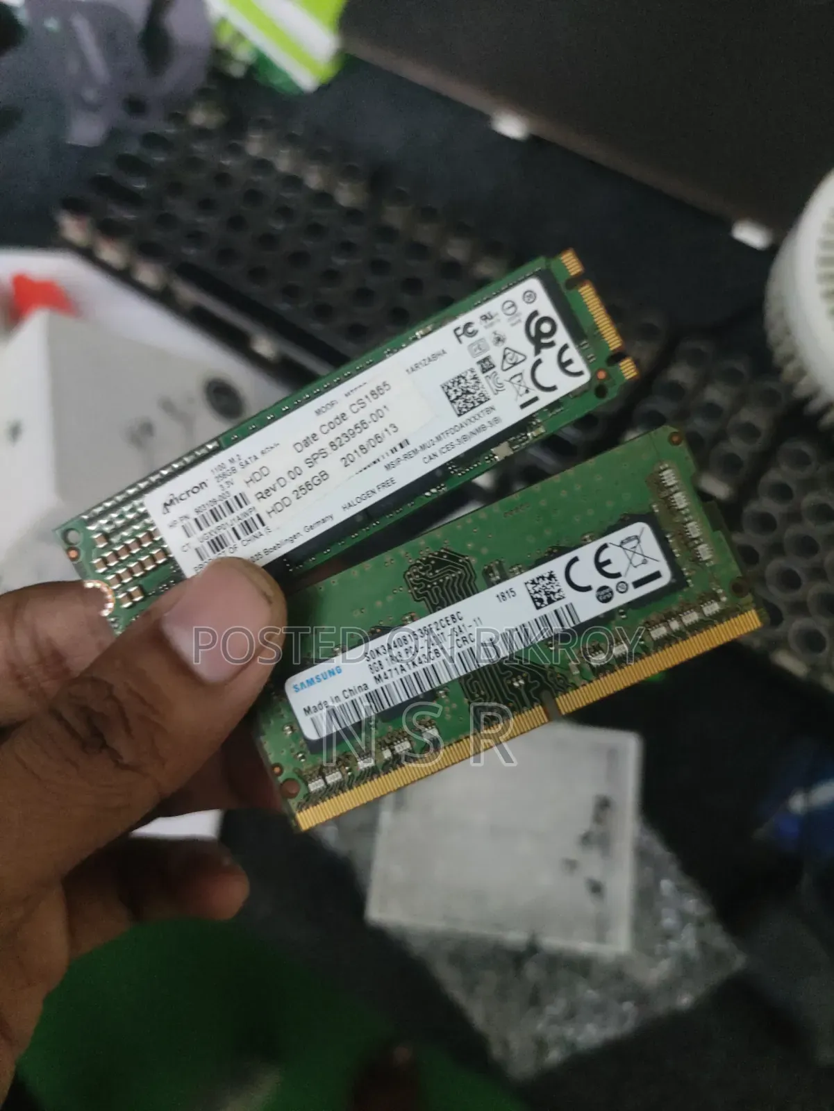 SSD 256GB DDR4 RAM 8GB