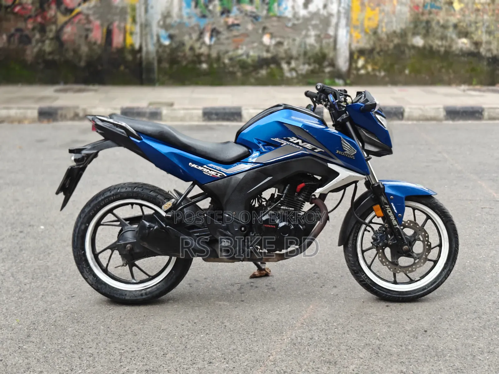 Honda Hornet 2018 Blue