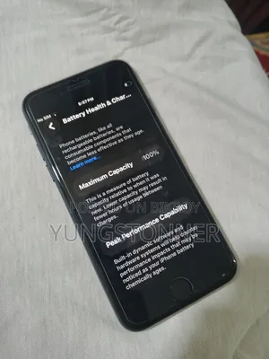 Apple iPhone SE (2020) 64 GB Black