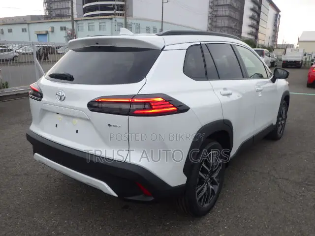 Toyota Corolla Cross 2026 White