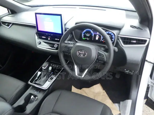 Toyota Corolla Cross 2026 White
