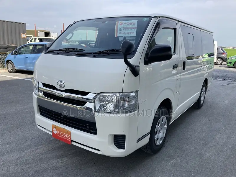 Toyota HiAce 2021 White
