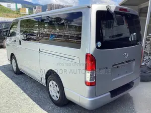 Toyota HiAce 2021 Silver