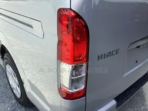 Toyota HiAce 2021 Silver