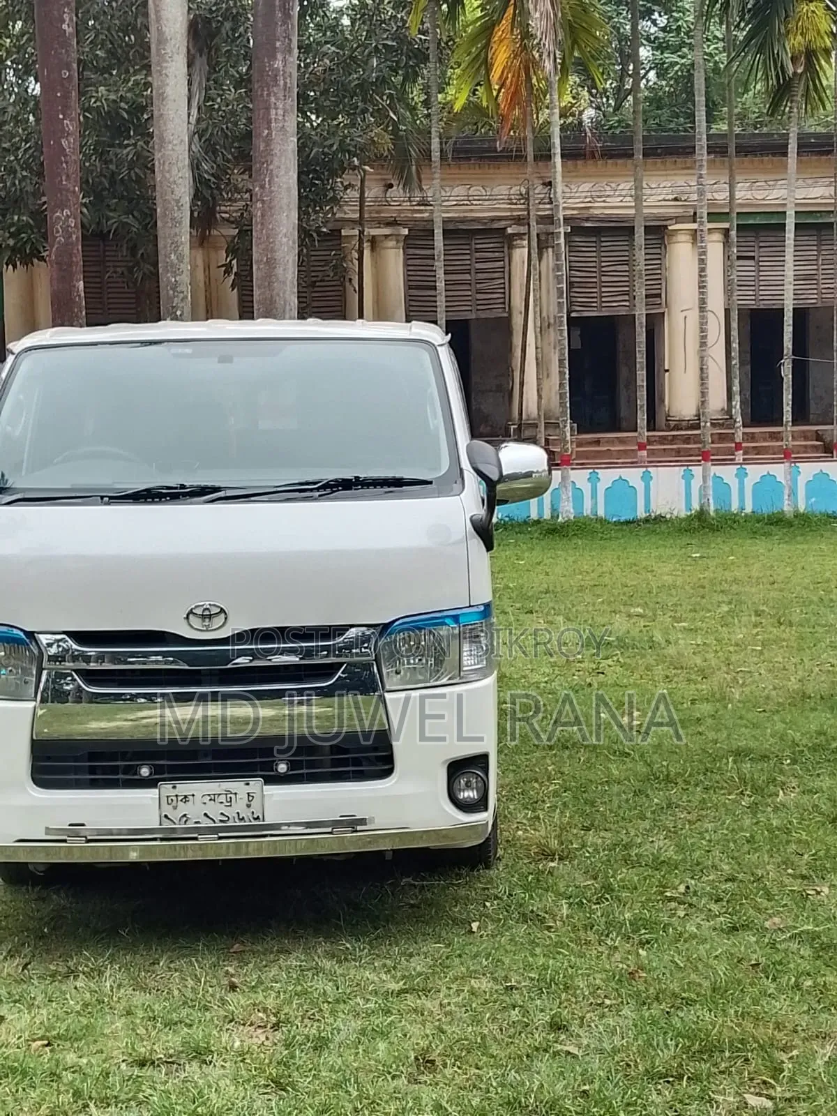 Toyota HiAce 2005 White