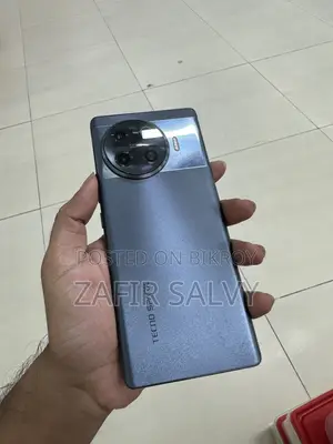 টেকনো স্পার্ক ২০ প্রো প্লাস ২৫৬ জিবি ব্লু
