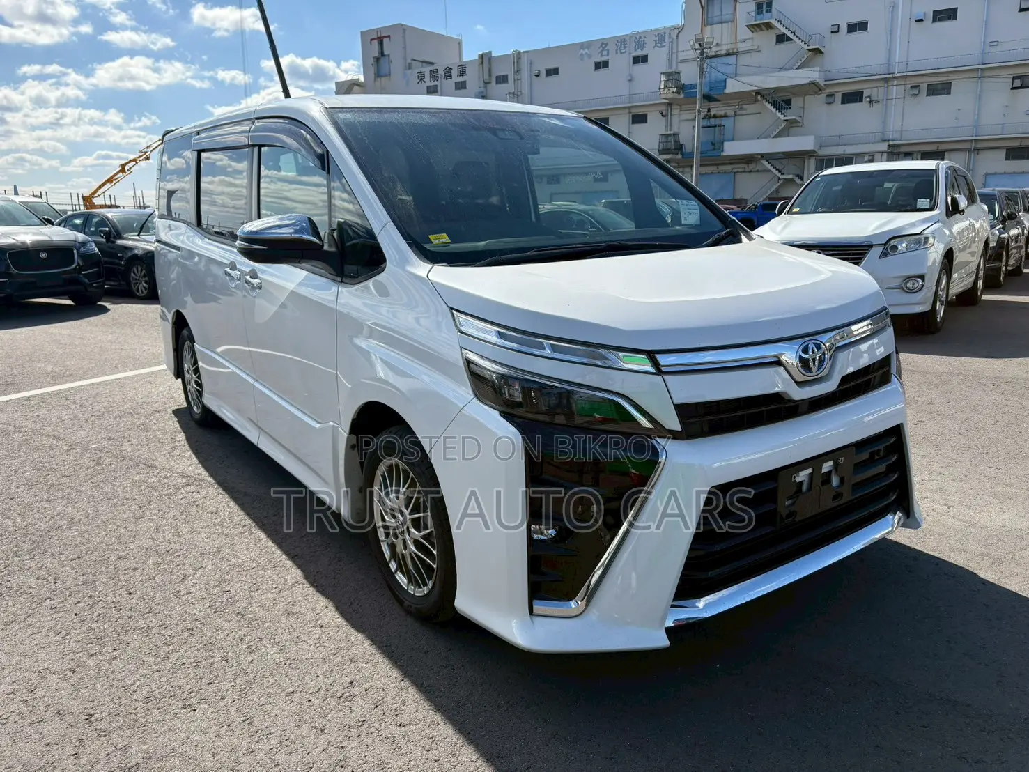 Toyota Voxy 2021 Pearl