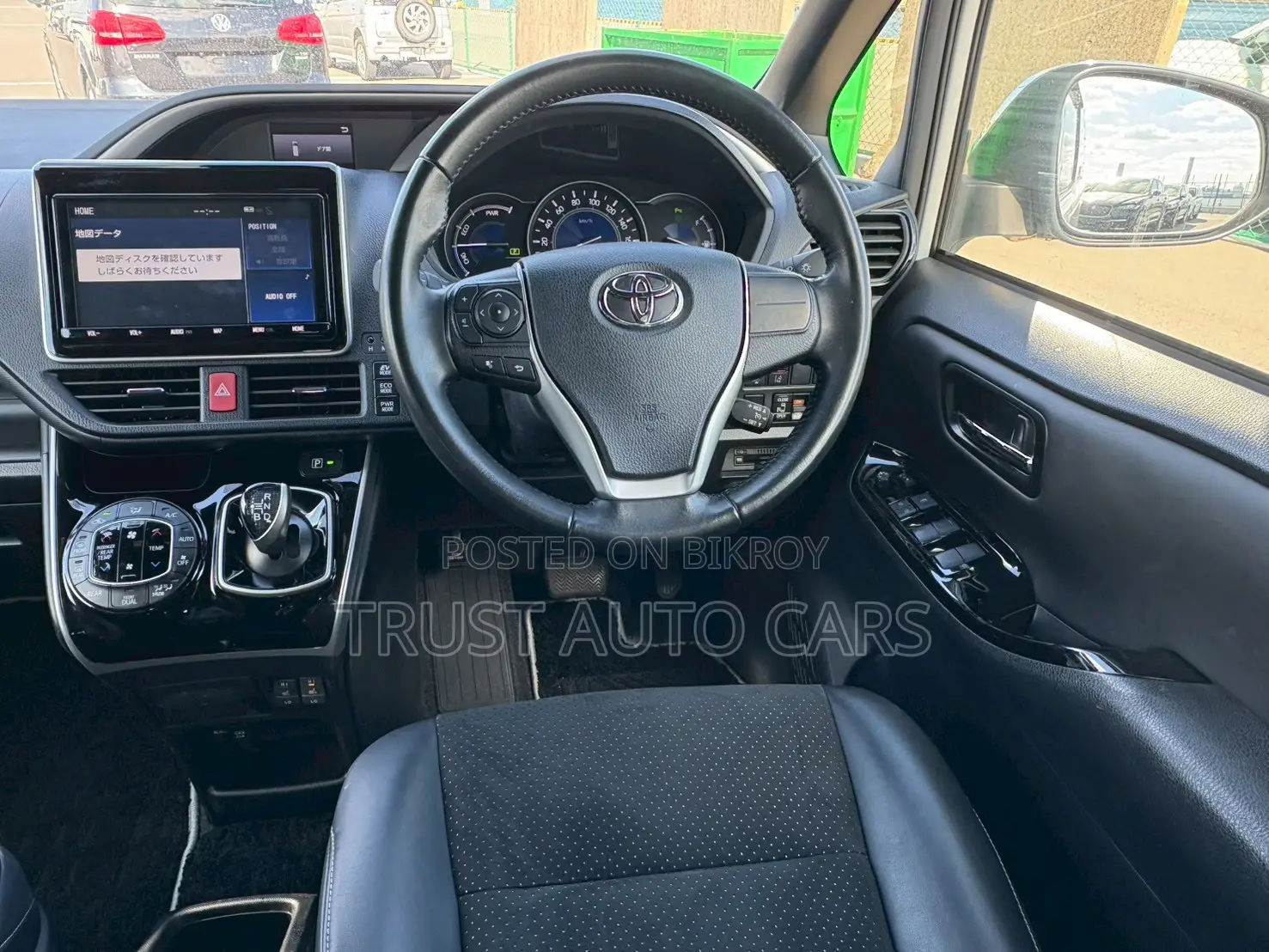 Toyota Voxy 2021 Pearl
