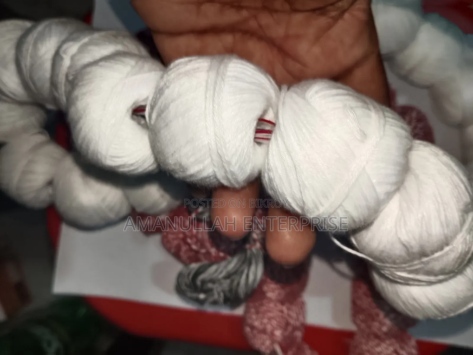 রেড হোয়াইট বেকার্স টোয়াইন কটন ইয়ার্ন বান্ডেল (১২ পিস)