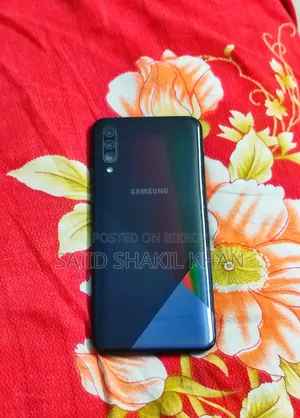 Samsung Galaxy A30 64 GB Black