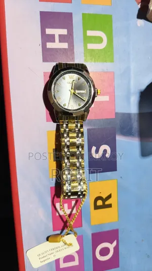 OLEVS Luxury Men's Quartz Watch ( New With Tag) - Golden & Silver Mix