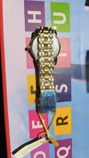 OLEVS Luxury Men's Quartz Watch ( New With Tag) - Golden & Silver Mix