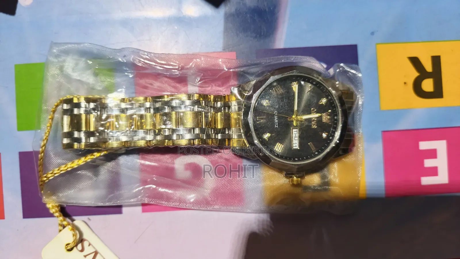 OLEVS Luxury Men's Quartz Watch ( New With Tag) - Golden & Silver Mix