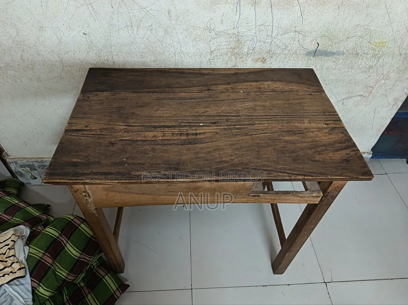 Table Chair for Sell
