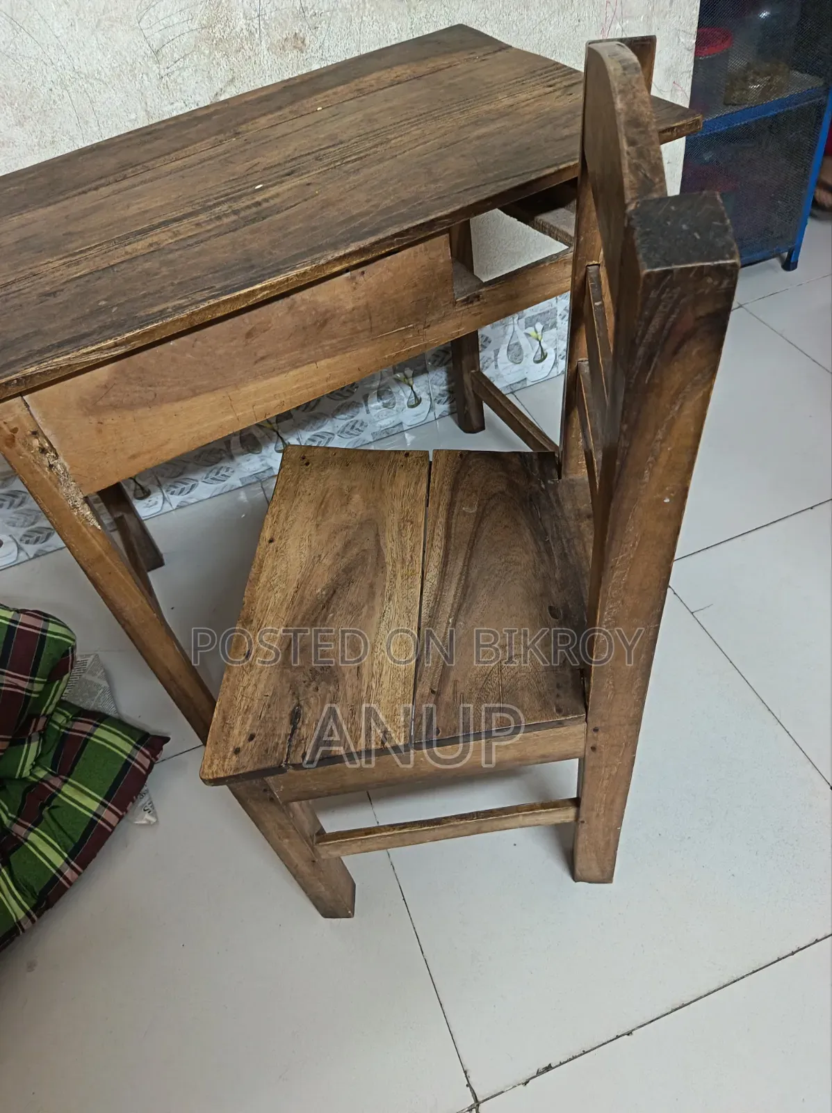 Table Chair for Sell