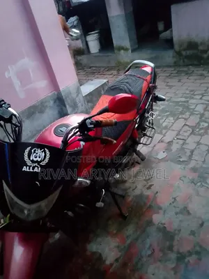 হিরো গ্ল্যামার ২০১৬ রেড