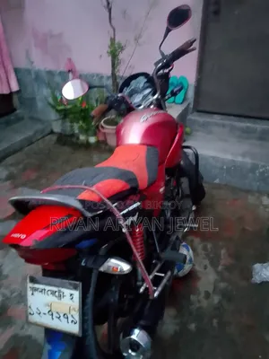 হিরো গ্ল্যামার ২০১৬ রেড
