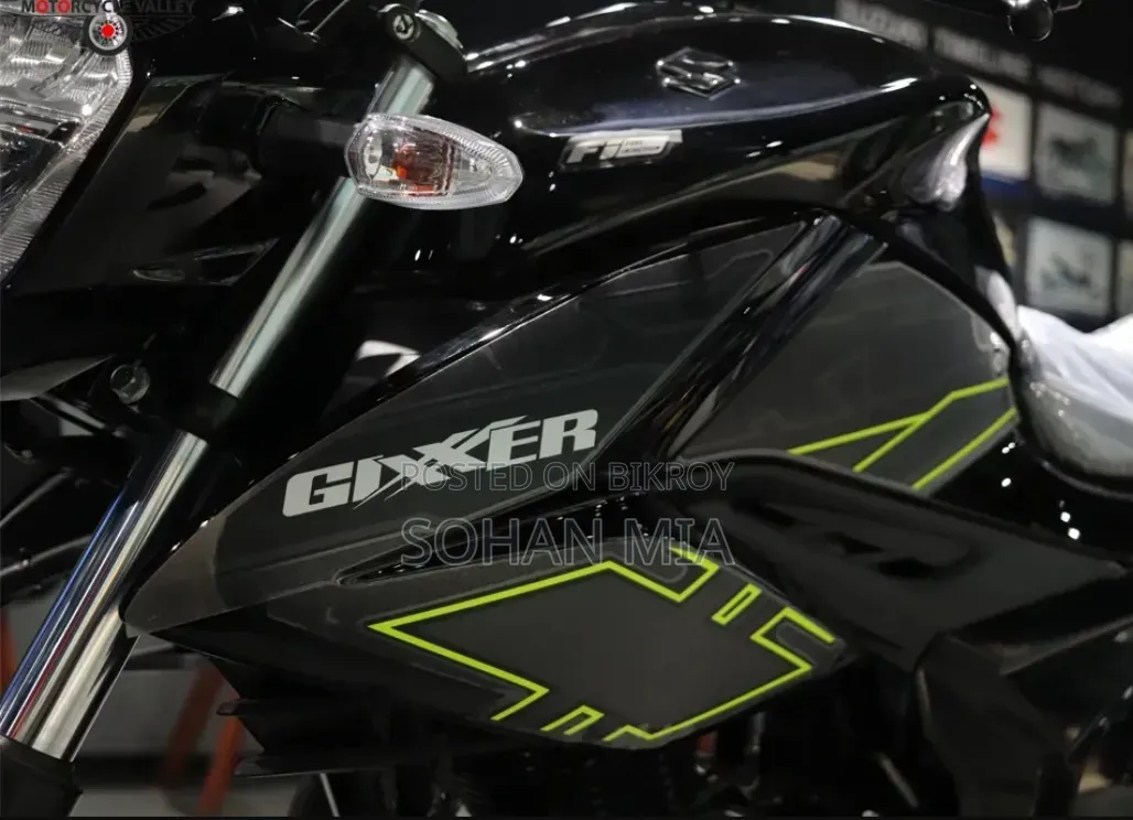 Suzuki Gixxer SF FI 2026 Black
