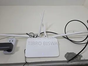 Tenda Router , Model: F6