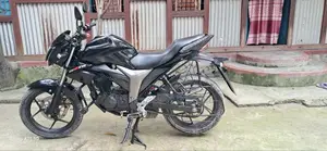 সুজুকি জিক্সার মনোটোন ২০২৪ ব্ল্যাক