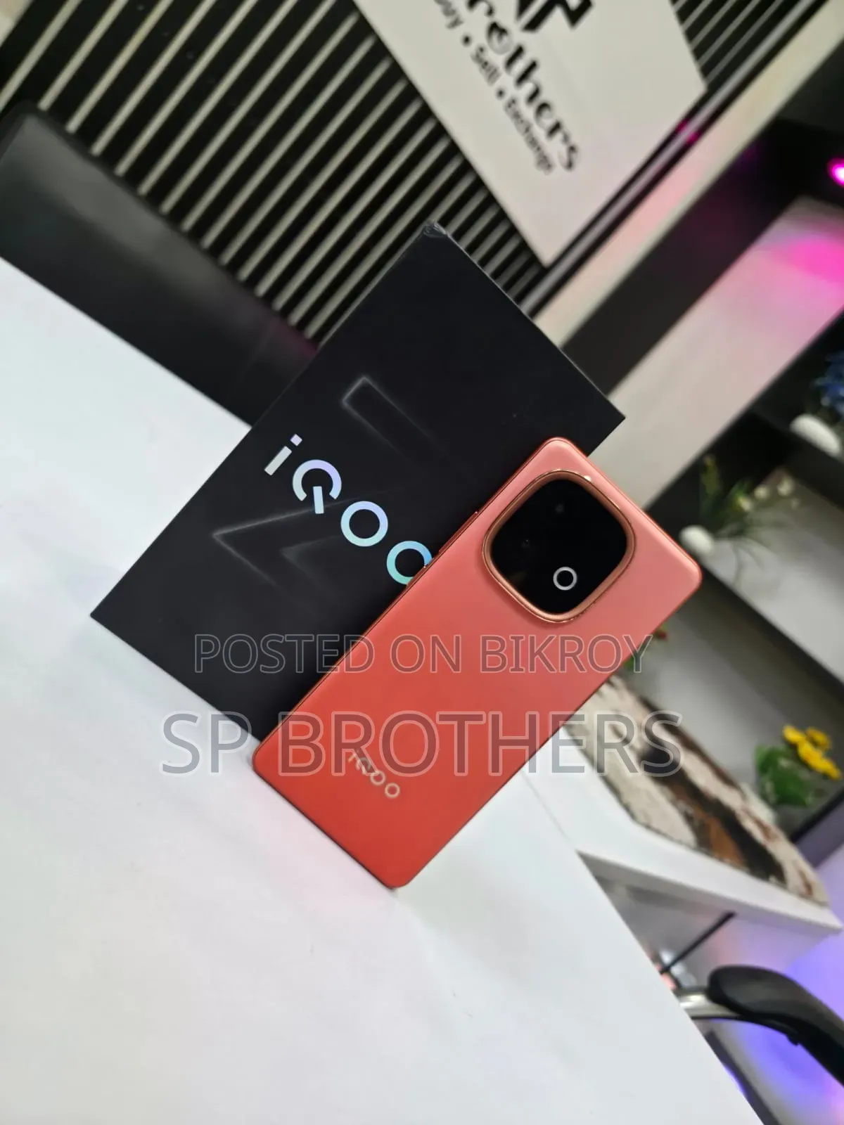 iQOO 256 GB Orange