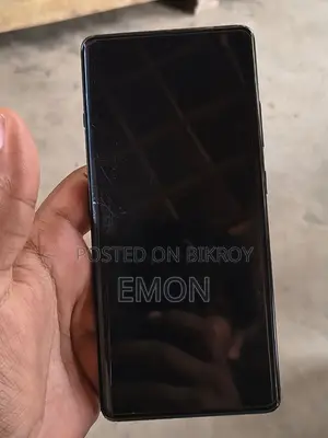 ওয়ানপ্লাস ১২আর ২৫৬ জিবি ব্ল্যাক