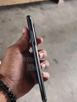 ওয়ানপ্লাস ১২আর ২৫৬ জিবি ব্ল্যাক