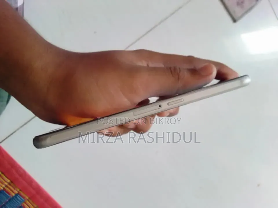 EL 32 GB Silver