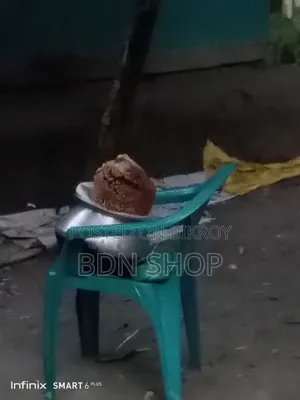 Directly harvested pure honey