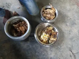 Directly harvested pure honey