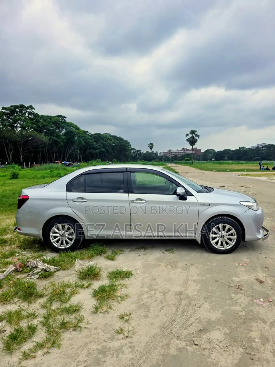 Toyota Axio 1.5 Hybrid 2WD 2015 Silver
