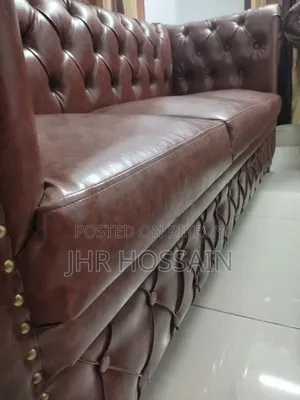 Luxury Chesterfield Leather Sofa With Marble Table